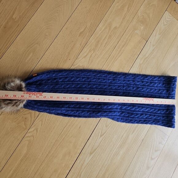 Frye & Co Scarf Deep Blue Cable Knit Faux Fur Pom Whimsy Preppy School - Picture 6 of 8